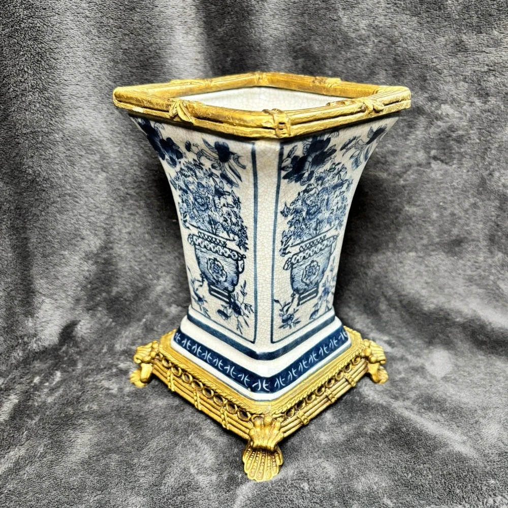 Vtg Look Victorian Continental Blue and White Vase Hollywood Gold Trim